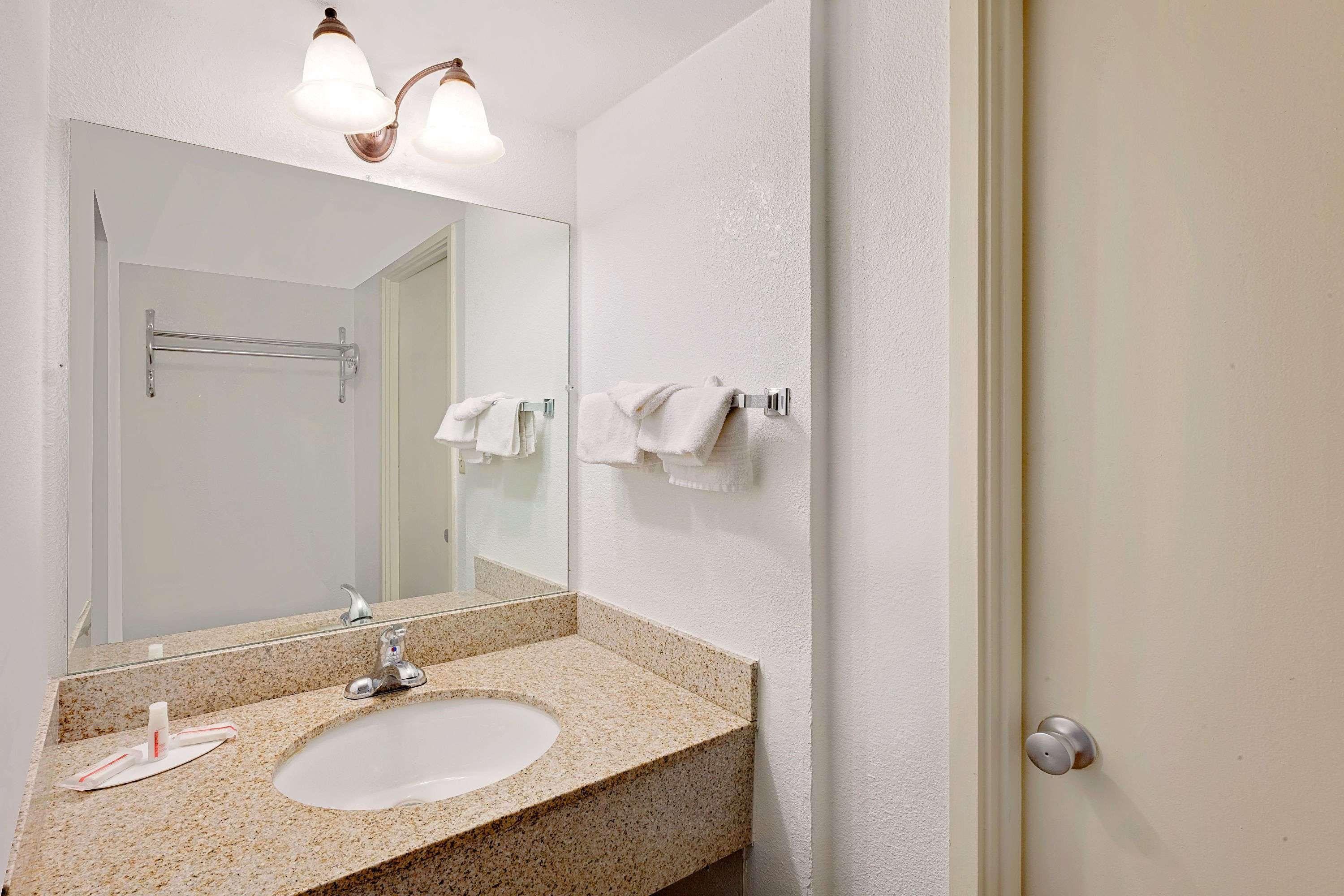Super 8 By Wyndham Plainview Ξενοδοχείο Εξωτερικό φωτογραφία